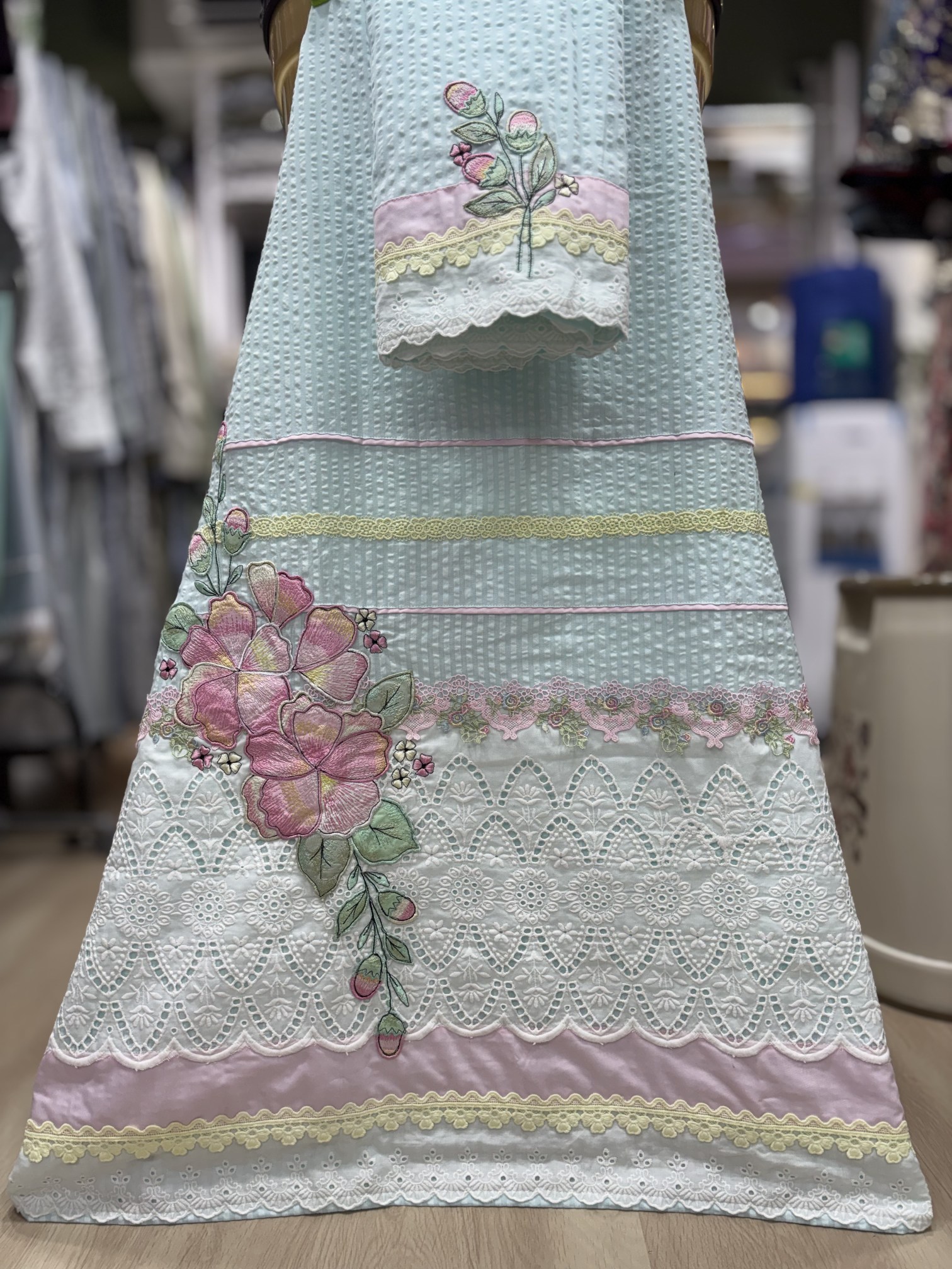 Flower Patch Heavy Lacing Misaq Rida Flower Patch Heavy Lacing Misaq Rida